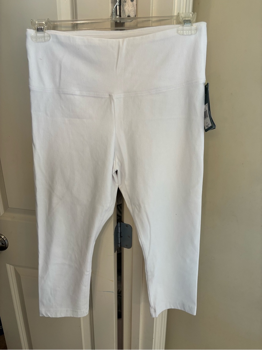Lysse White women’s Crop Jeggings